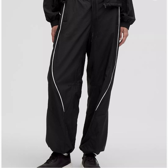 NWT Lululemon License To Train Ladies Lightweight Jogger Set SZ 14 Black & White - Picture 4 of 16